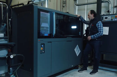 Từ kỳ lân tỷ USD đến phá sản: Đế chế in 3D Desktop Metal sụp đổ, giấc mơ “cách mạng hóa sản xuất” đổ vỡ khi đối mặt thực tế