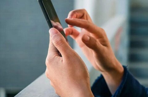 Cảnh báo: Màn hình đang sáng bỗng nhiên tối đen trong 1-2 phút, tiền trong tài khoản không cánh mà bay