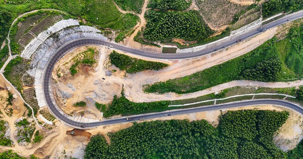 Cao tốc Quy Nhơn – Pleiku: ‘Giải phóng mặt bằng đến đâu, thi công đến đó’