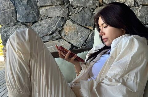 Minh Tú cập nhật diễn biến mới nhất vụ mắc kẹt ở Oman