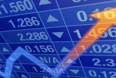 Chính sách mới và mùa đại hội cổ đông nâng đỡ thị trường giữa áp lực bên ngoài