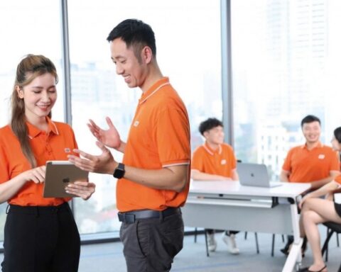 Doanh nghiệp công nghệ nối dài tăng trưởng lợi nhuận