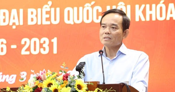 Tiếp xúc cử tri, Bí thư Thành ủy TPHCM Trần Lưu Quang chia sẻ 2 việc lớn thành phố phải làm ngay