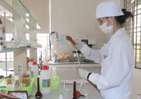 Siết chặt kiểm nghiệm, giám sát sản phẩm sữa và dinh dưỡng cho trẻ