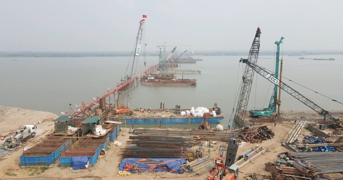 Đủ mặt bằng sạch, dự án cầu Hồng Hà vượt tiến độ