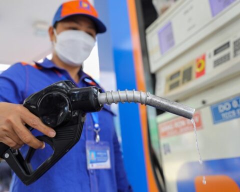 Chính phủ cho phép Petrovietnam nhập khẩu dầu thô, nguyên liệu sản xuất xăng dầu