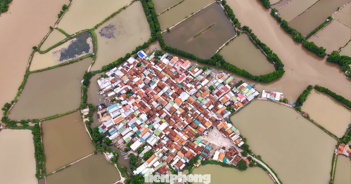 ‘Ốc đảo cô đơn’ hình cánh diều gây sốt ở Khánh Hòa