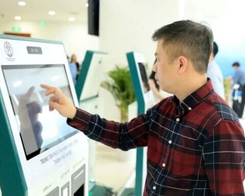 Hà Nội đẩy mạnh tái cấu trúc thủ tục hành chính, phấn đấu 95% hồ sơ xử lý trực tuyến