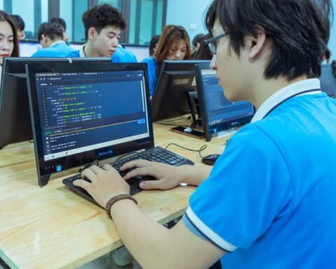 Đưa AI vào trường học: Những rủi ro nếu triển khai thiếu kiểm soát (BÀI 2)