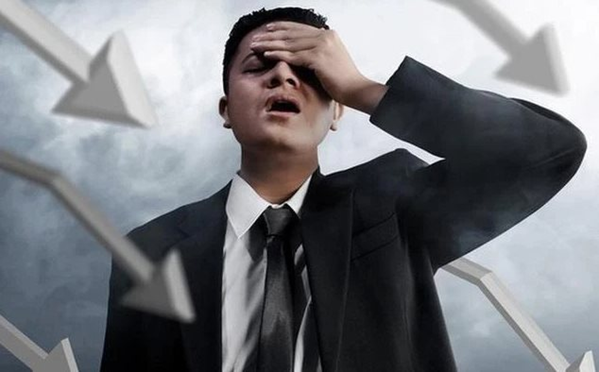 Kỷ lục chưa từng có: Chứng khoán Việt Nam lần đầu giảm hơn 100 điểm trong một phiên