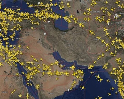 Giải mã công nghệ đằng sau các nền tảng theo dõi chuyến bay trực tuyến