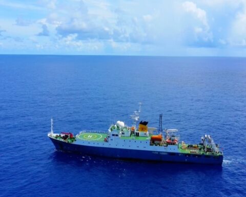 Phát hiện 10 tàu Trung Quốc chở thiết bị đặc biệt, hoạt động liên tục 24/7, thực hiện nhiệm vụ quan trọng