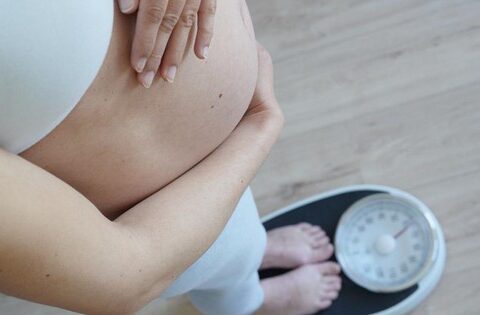 7 lời khuyên của bác sĩ giúp kiểm soát cân nặng khi mang thai