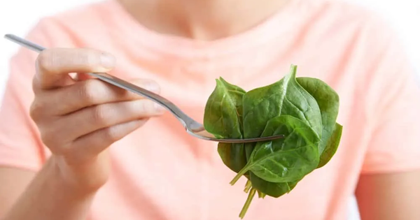 6 lợi ích của rau cải bó xôi với phụ nữ mang thai