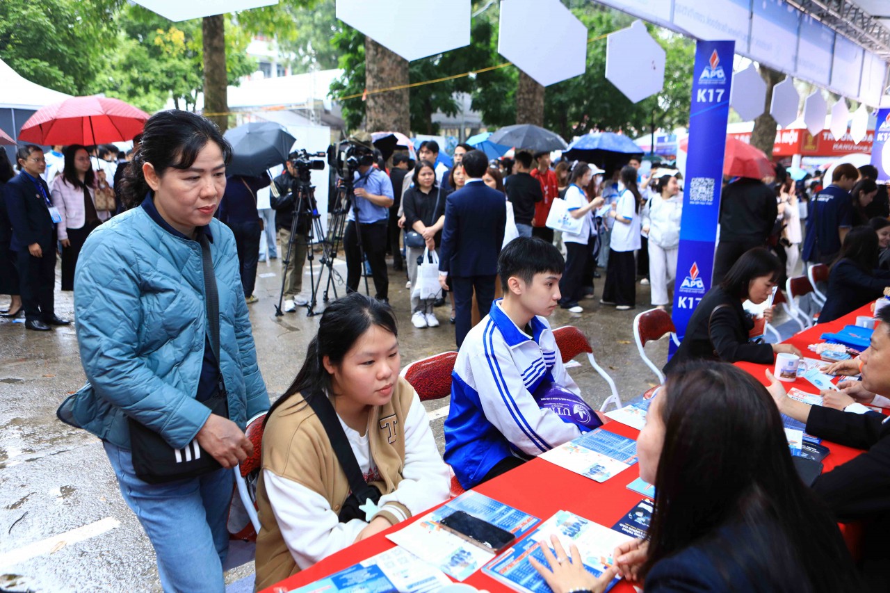 Học viện Chính sách và Phát triển đồng hành cùng học sinh tại Ngày hội Tư vấn tuyển sinh – Hướng nghiệp 2026 Học viện Chính sách và Phát triển đồng hành cùng học sinh tại Ngày hội Tư vấn tuyển sinh – Hướng nghiệp 2026