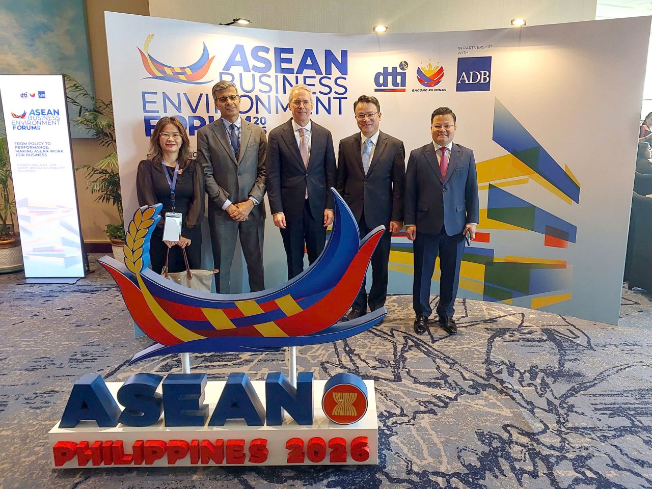 Việt Nam thúc đẩy đối thoại chính sách và hợp tác phát triển