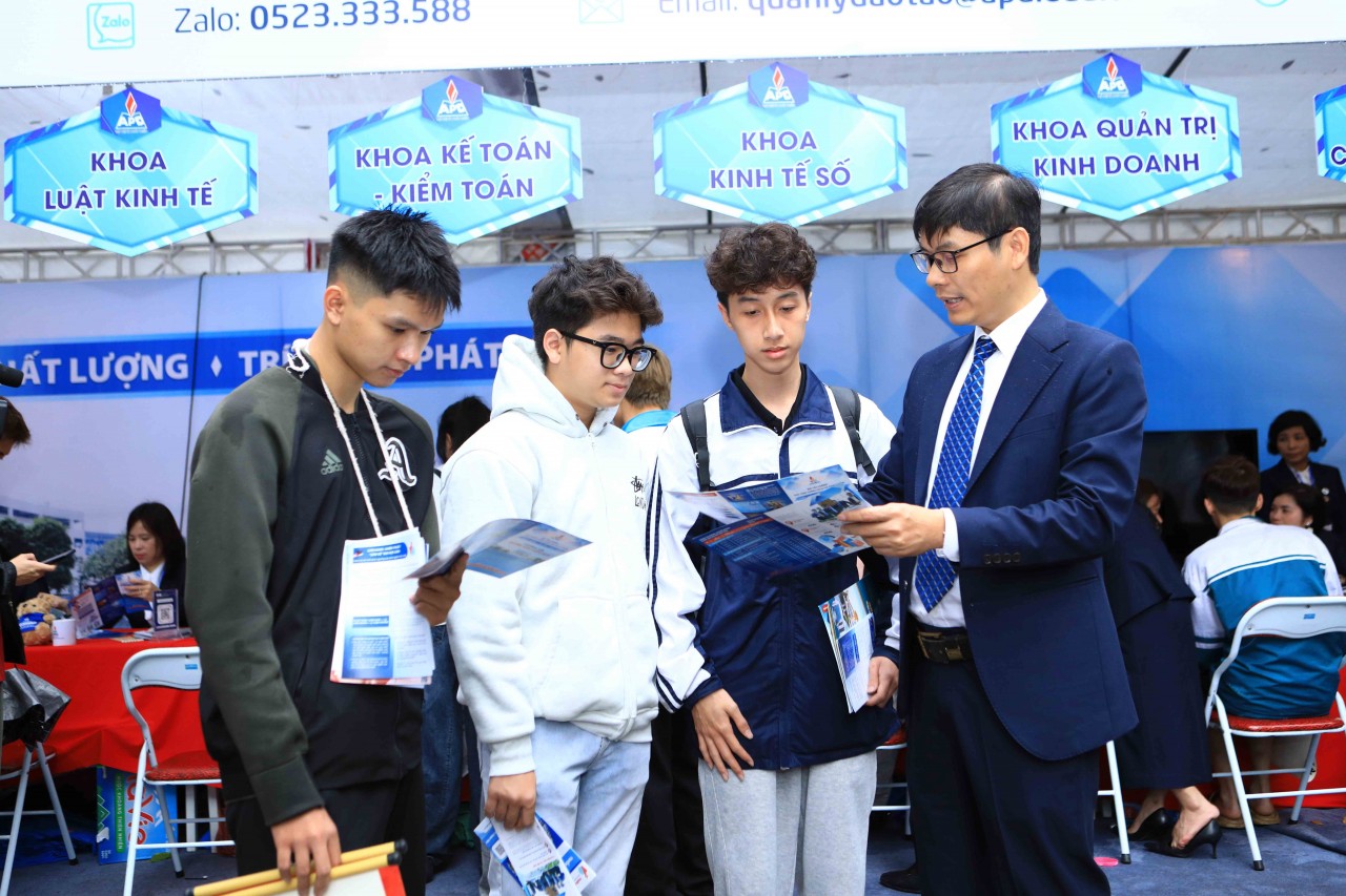 Học viện Chính sách và Phát triển đồng hành cùng học sinh tại Ngày hội Tư vấn tuyển sinh – Hướng nghiệp 2026 Học viện Chính sách và Phát triển đồng hành cùng học sinh tại Ngày hội Tư vấn tuyển sinh – Hướng nghiệp 2026