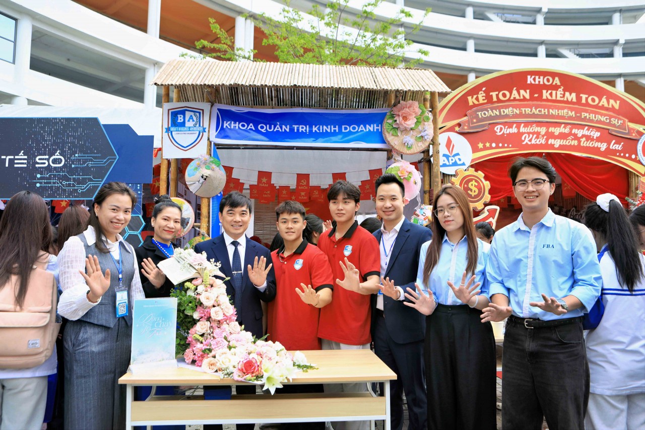 Một ngày là sinh viên Học viện Chính sách và phát triển năm 2026 Một ngày là sinh viên Học viện Chính sách và phát triển năm 2026