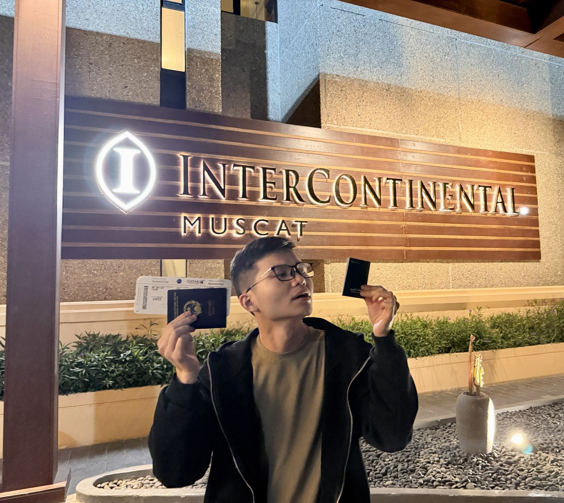 2 YouTuber Việt lên tiếng về tình hình hiện tại của mình từ UAE, Oman- Ảnh 9.