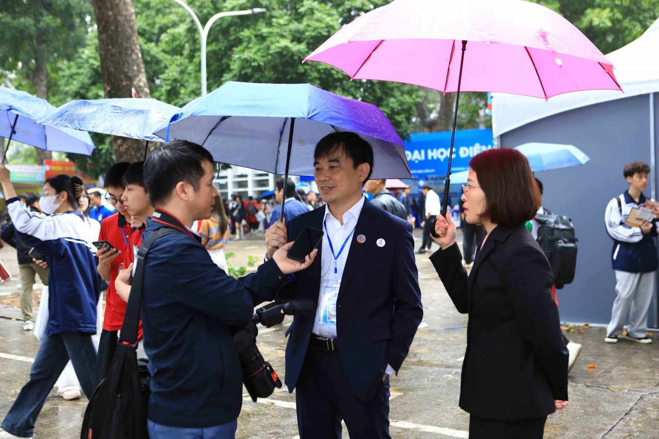 Học viện Chính sách và Phát triển đồng hành cùng học sinh tại Ngày hội Tư vấn tuyển sinh – Hướng nghiệp 2026 Học viện Chính sách và Phát triển đồng hành cùng học sinh tại Ngày hội Tư vấn tuyển sinh – Hướng nghiệp 2026