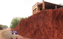 Sau khi báo chí phản ánh, Chủ tịch UBND tỉnh Đồng Nai chỉ đạo làm rõ việc nhiều nhà dân “treo cao”