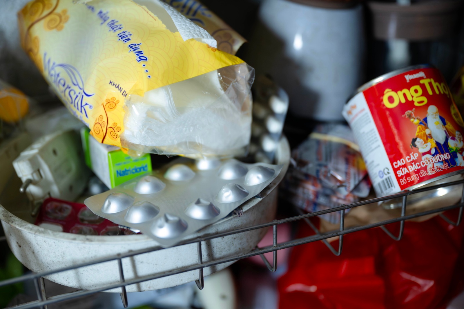 Có một xóm ở Hà Nội, nơi phụ nữ đếm thời gian bằng những ca lọc máu- Ảnh 14.