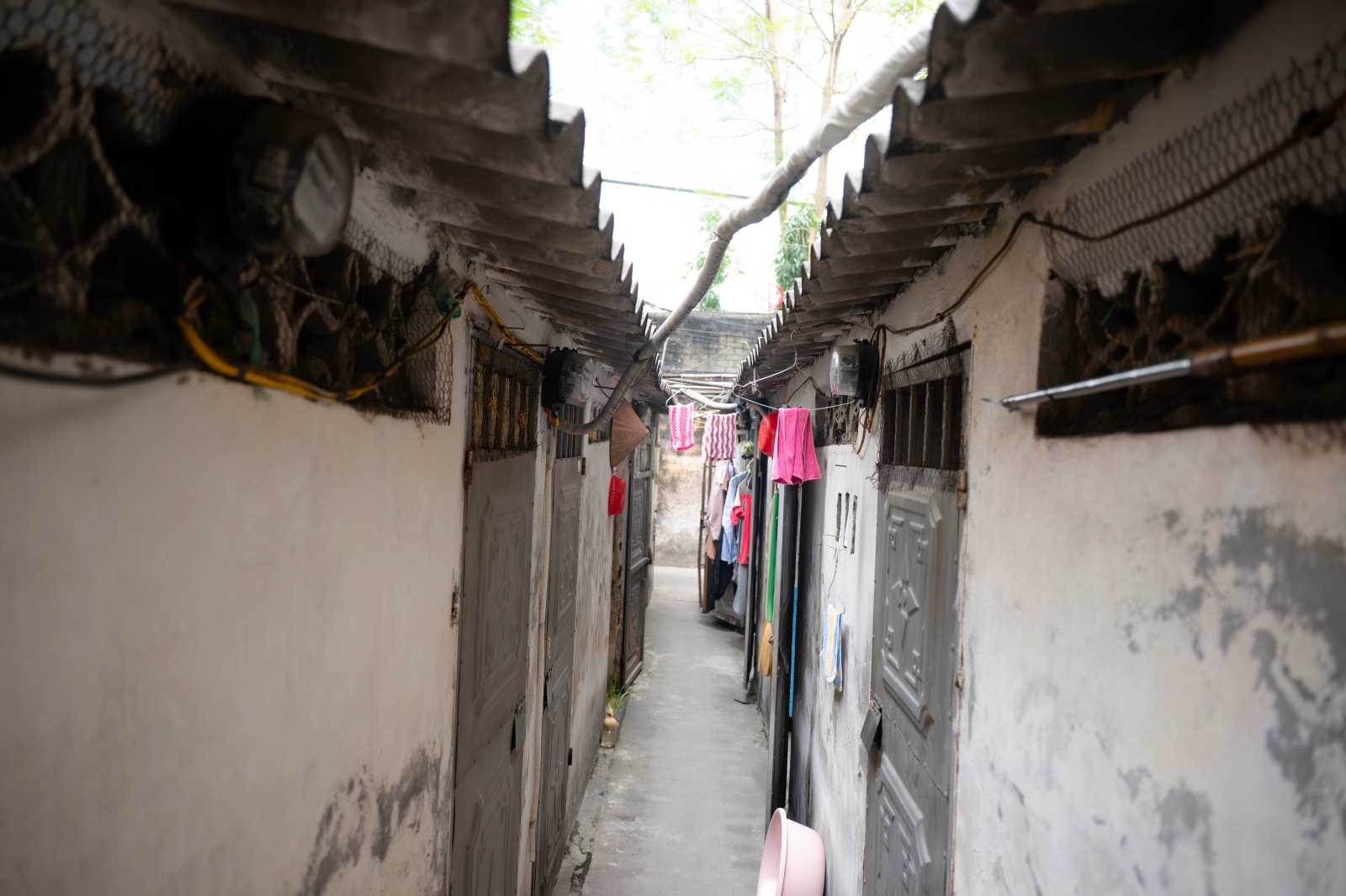 Có một xóm ở Hà Nội, nơi phụ nữ đếm thời gian bằng những ca lọc máu- Ảnh 5.