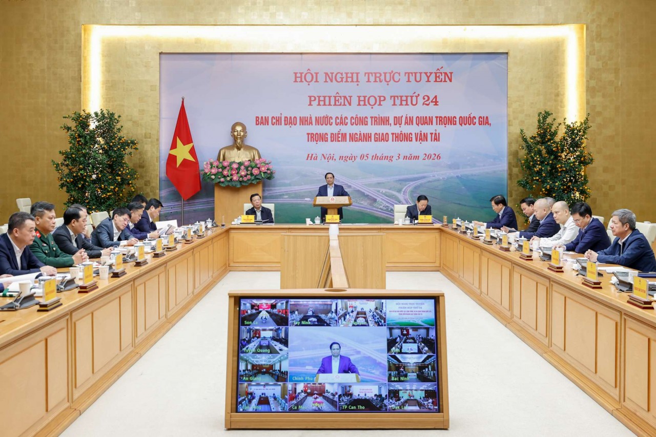 Thủ tướng giao nhiệm vụ cụ thể cho bộ, ngành, địa phương để thúc đẩy các dự án hạ tầng trọng điểm