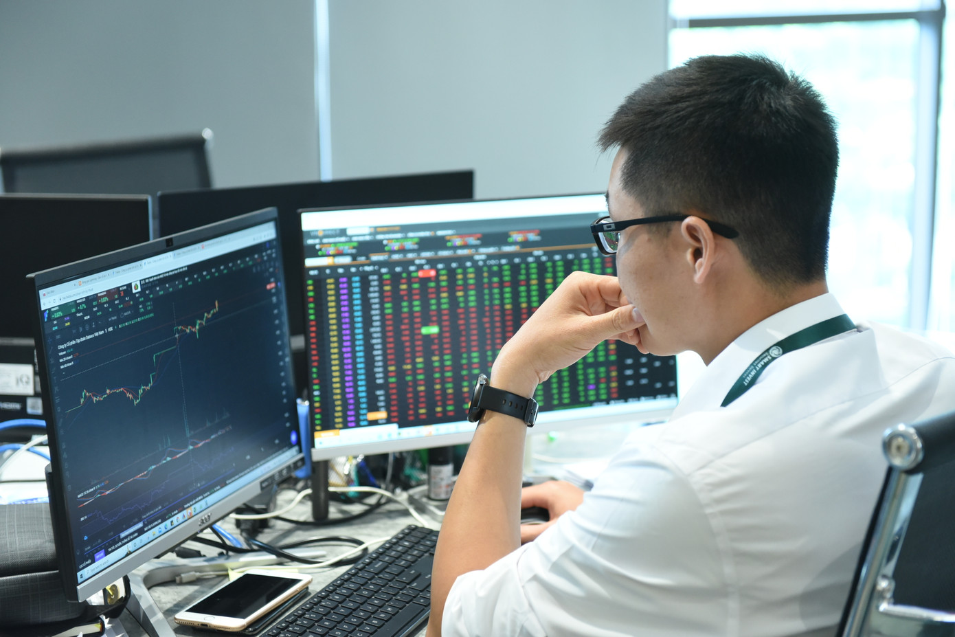 Nhiều 'ẩn số' tháng 3, VN-Index có chinh phục được 1.900 điểm?- Ảnh 1.