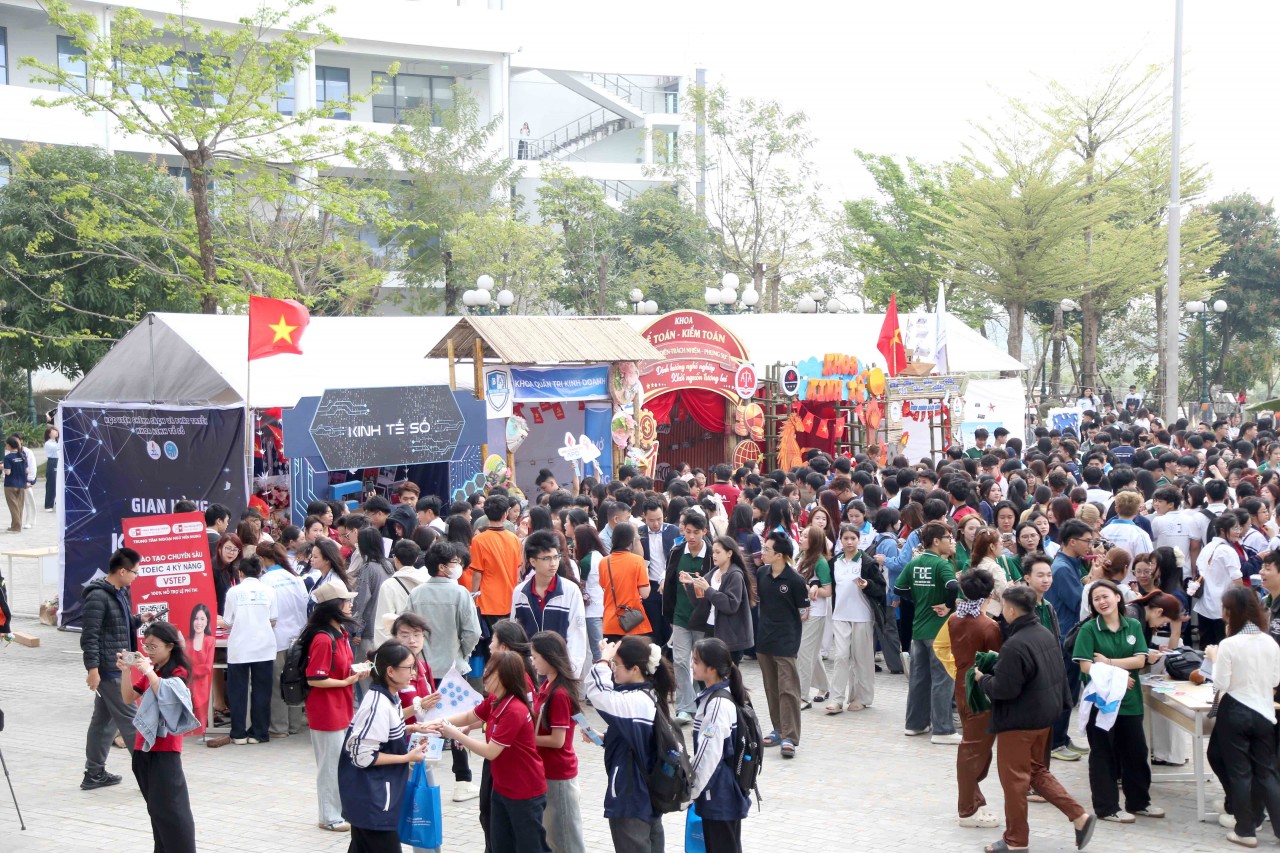 Một ngày là sinh viên Học viện Chính sách và phát triển năm 2026 Một ngày là sinh viên Học viện Chính sách và phát triển năm 2026