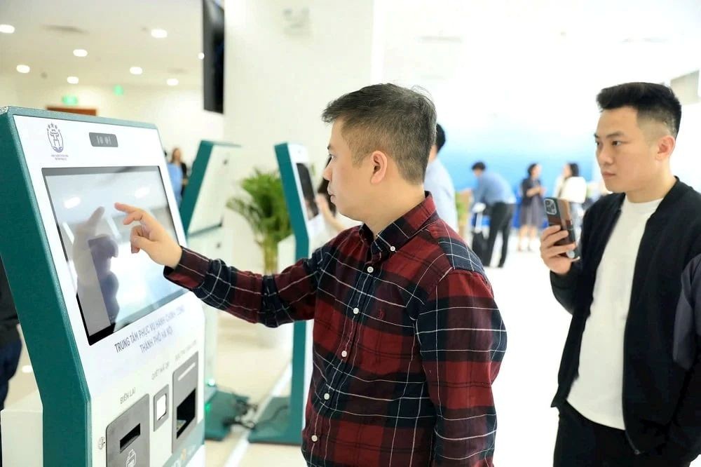 Hà Nội đẩy mạnh tái cấu trúc thủ tục hành chính, phấn đấu 95% hồ sơ xử lý trực tuyến Hà Nội đẩy mạnh tái cấu trúc thủ tục hành chính, phấn đấu 95% hồ sơ xử lý trực tuyến