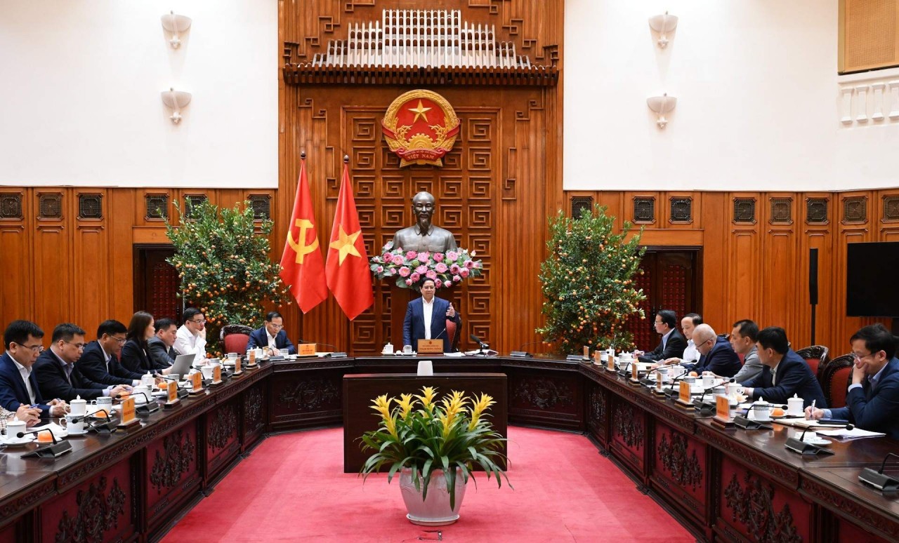 Thủ tướng yêu cầu sử dụng ngay Quỹ bình ổn giá xăng dầu, không để thiếu năng lượng