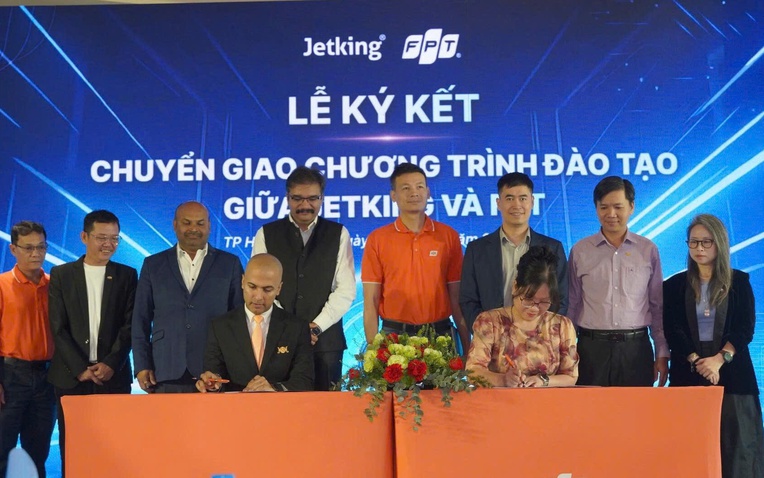 FPT bắt tay đối tác quốc tế đào tạo nhân lực cho các ngành mũi nhọn AI, bán dẫn, an ninh mạng và UAV- Ảnh 1.