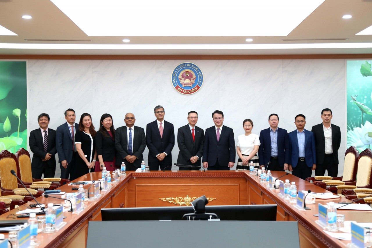 ADB dự kiến mở rộng quy mô tài trợ vốn cho Việt Nam ADB dự kiến mở rộng quy mô tài trợ vốn cho Việt Nam