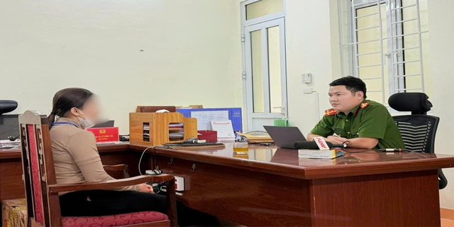 Tài khoản tự động chuyển khoản 1 tỷ đồng, người phụ nữ  ở Hà Nội báo công an - Ảnh 1.