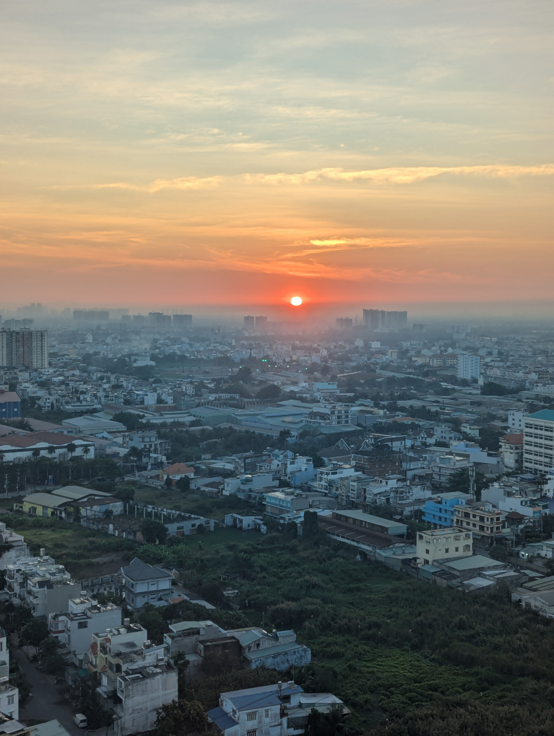 VIDEO: Chị gái hơn 30 tuổi, đi thuê căn hộ ở tầng 25, nấu cơm nhà và những điều “ngộ ra” về tiền- Ảnh 8.