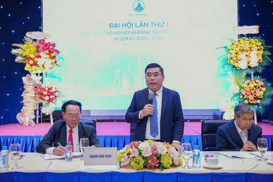 Từ thương trường đến nghị trường: Tầm nhìn mới cho quản trị quốc gia