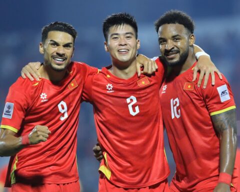 Thắng 3-1, ĐT Việt Nam khiến Malaysia 12 năm nếm mùi thất bại trên sân khách