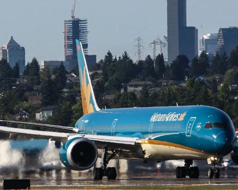 Vietnam Airlines xoay xở ra sao trước áp lực giá nhiên liệu?