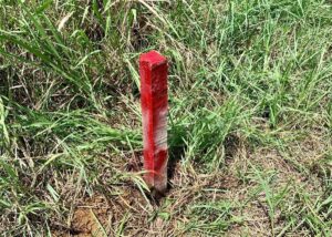 UBND xã, Chi nhánh Văn phòng đăng ký đất đai từ chối xác định mốc giới thửa đất – Bộ NN&MT trả lời người dân có thể khởi kiện