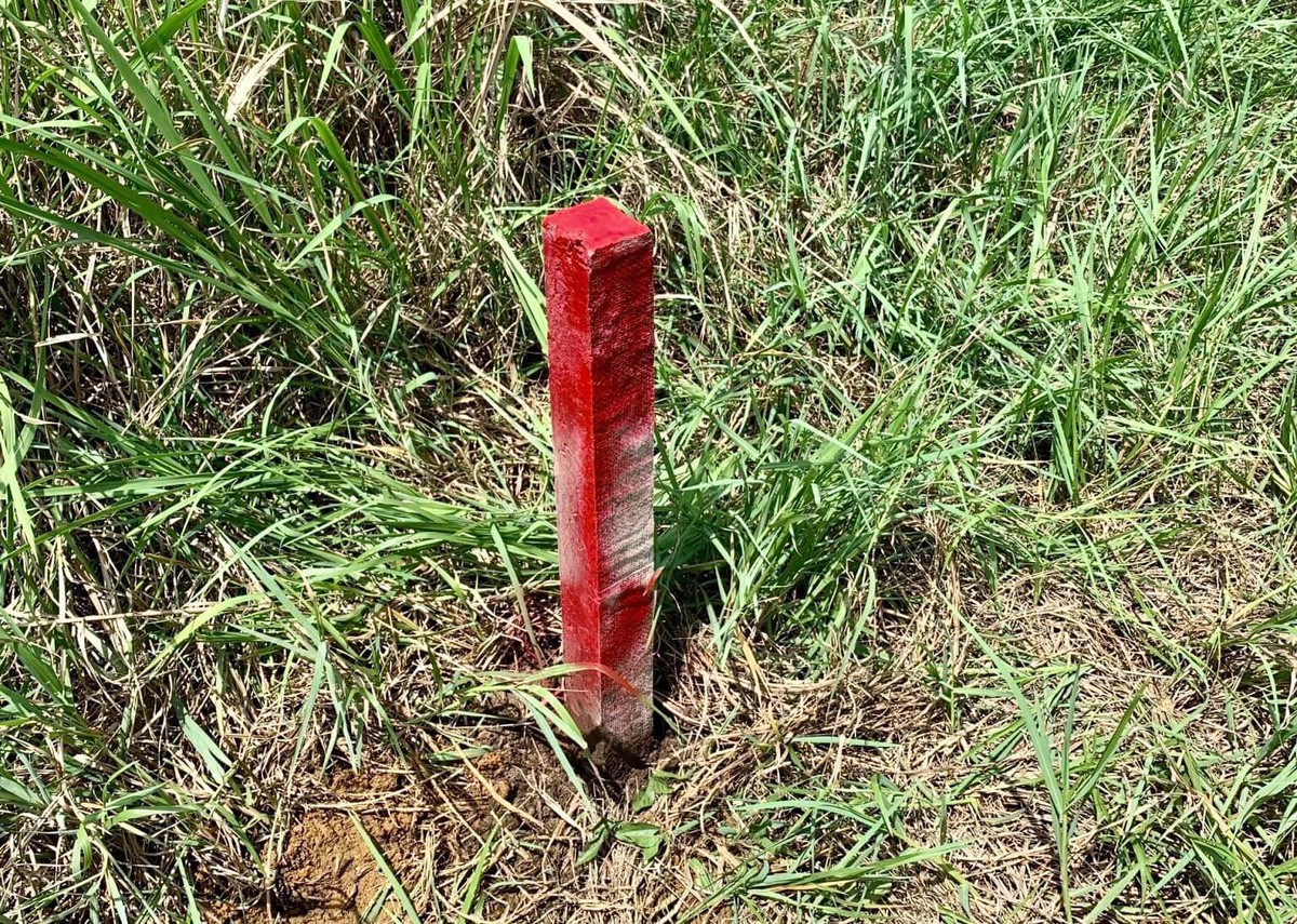 UBND xã, Chi nhánh Văn phòng đăng ký đất đai từ chối xác định mốc giới thửa đất – Bộ NN&MT trả lời người dân có thể khởi kiện