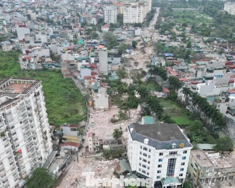 ‘Đục’ thông tuyến đường nối đường Tam Trinh với đường Giải Phóng