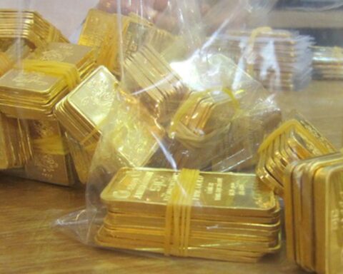 Giá vàng tăng mạnh, nhiều người tiếc nuối vì mất cơ hội mua giá thấp