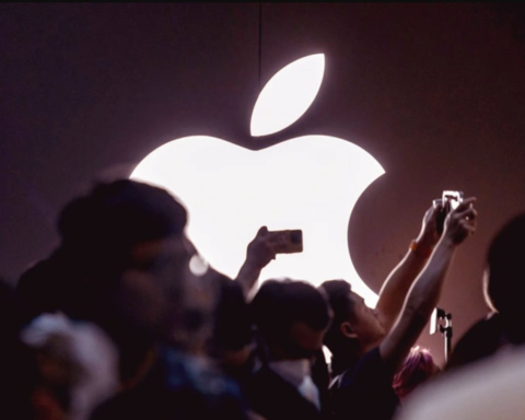 Apple ‘ngáo’ AI hay cả thế giới đang bị CEO Tim Cook dắt mũi: BigTech đổ 700 tỷ USD đầu tư nhưng nhà sản xuất iPhone lại chỉ thuê 1 tỷ USD mỗi năm