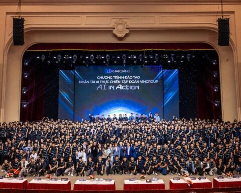 Vingroup lần đầu mở khoá đào tạo 20.000 người, học xong có thể làm cho tỷ phú Phạm Nhật Vượng với thu nhập tới 50 triệu/tháng