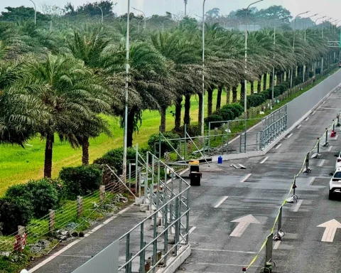 Rào chắn gần 700m Đại lộ Thăng Long để thi công Metro số 5