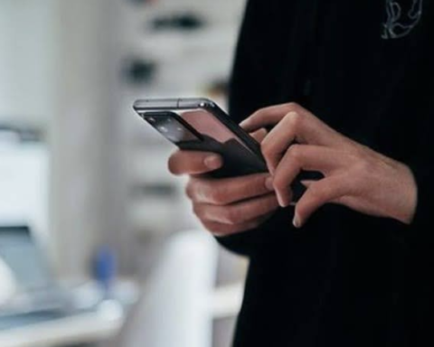 Không cuộc gọi, không thao tác, vẫn bị “bay” hơn 38 triệu vì điện thoại “đơ”: Cảnh báo chiêu lừa mới cực tinh vi mà nhiều người Việt hay chủ quan