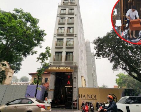 Cận cảnh khách sạn 9 tầng trên “đất vàng” cạnh Hồ Hoàn Kiếm bắt đầu di dời tài sản để giải phóng mặt bằng