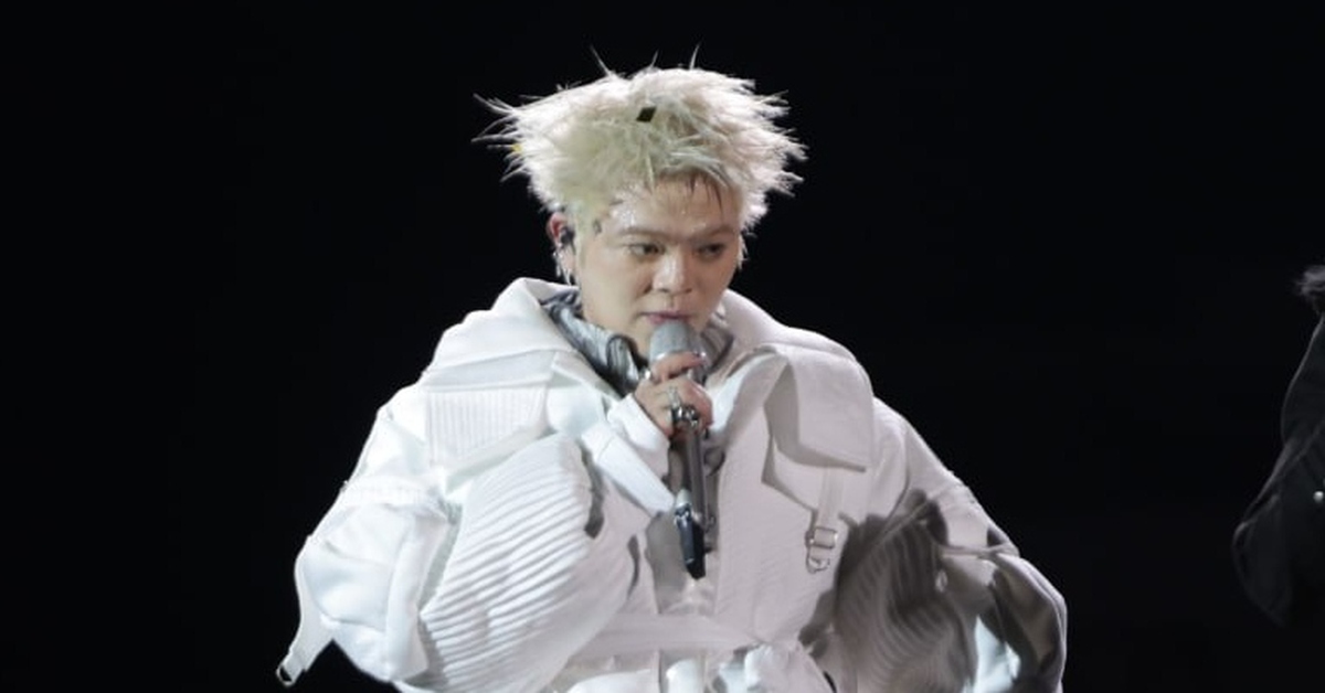 HIEUTHUHAI mang cả dàn Anh Trai tụ hội, RHYDER đốt tiền cho concert đầu tay