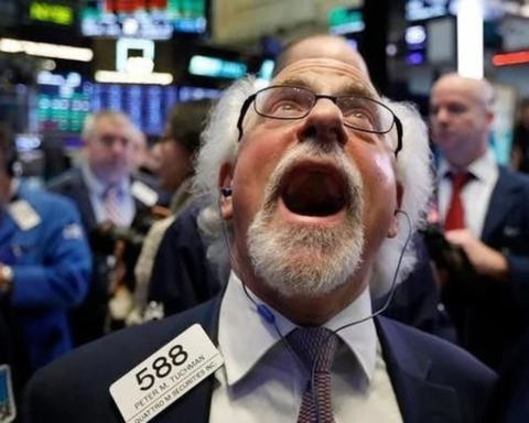 Một cổ phiếu nhà tỷ phú bị khối ngoại “xả” ròng hơn 1.000 tỷ đồng trong tuần 30/3-3/4